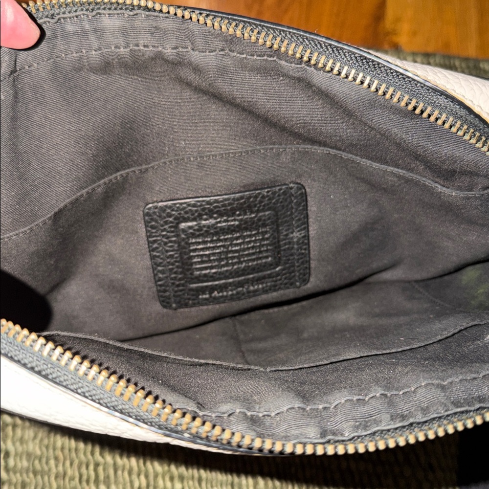 Coach Black and Cream Men's Messenger Bag - Picture 3 of 3